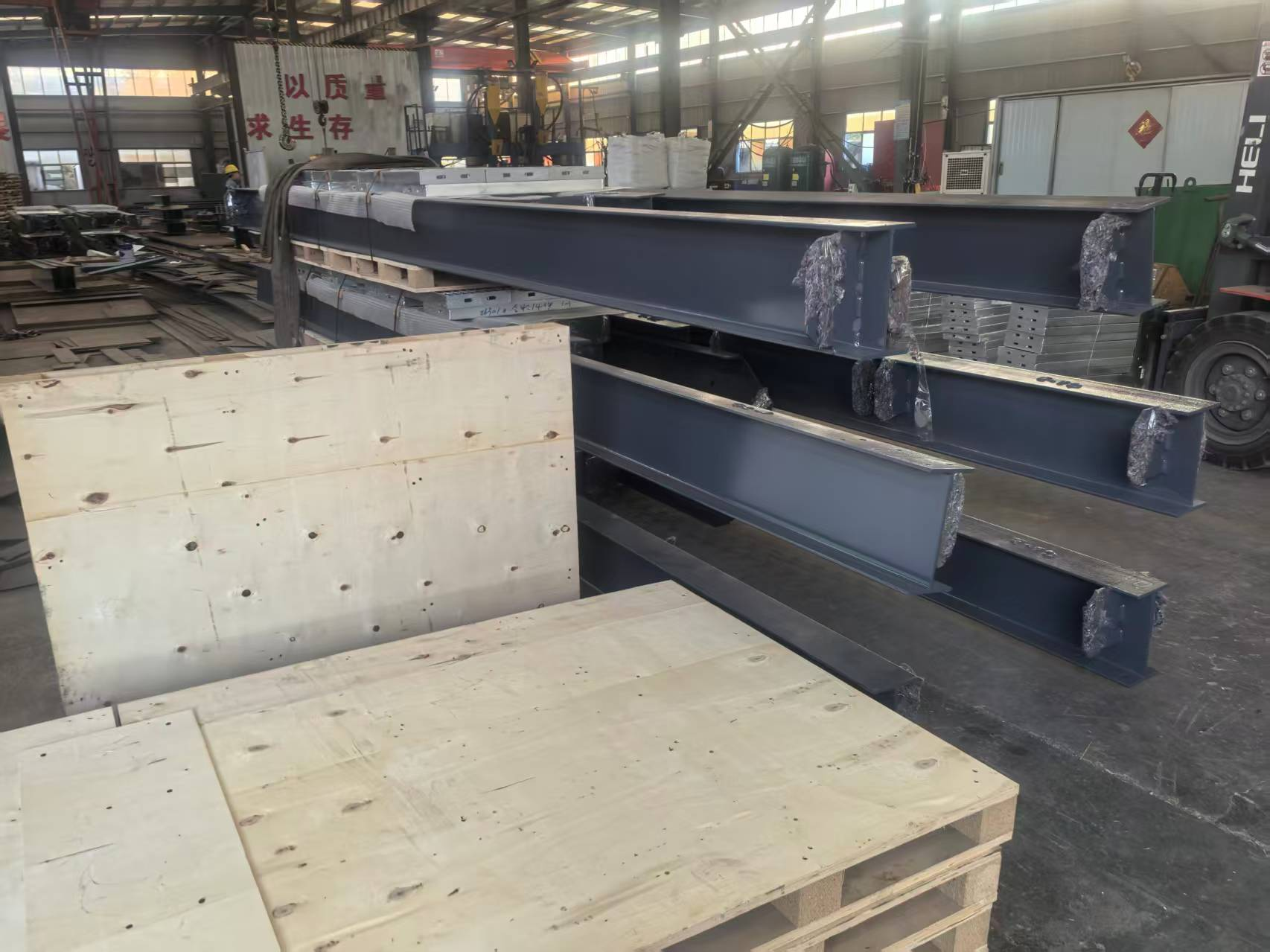 Struktur baja Liweiyuan ngrampungake gudang struktur baja ing Norwegia, enggal dikirim