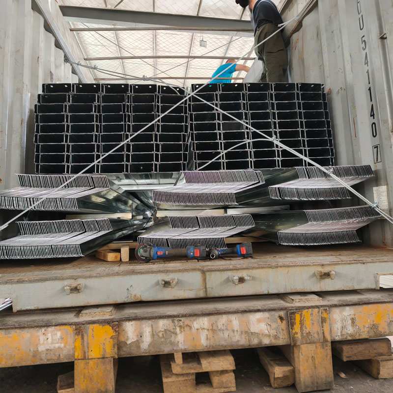 Napa Purlins Struktur Baja Penting kanggo Proyek Konstruksi Modern